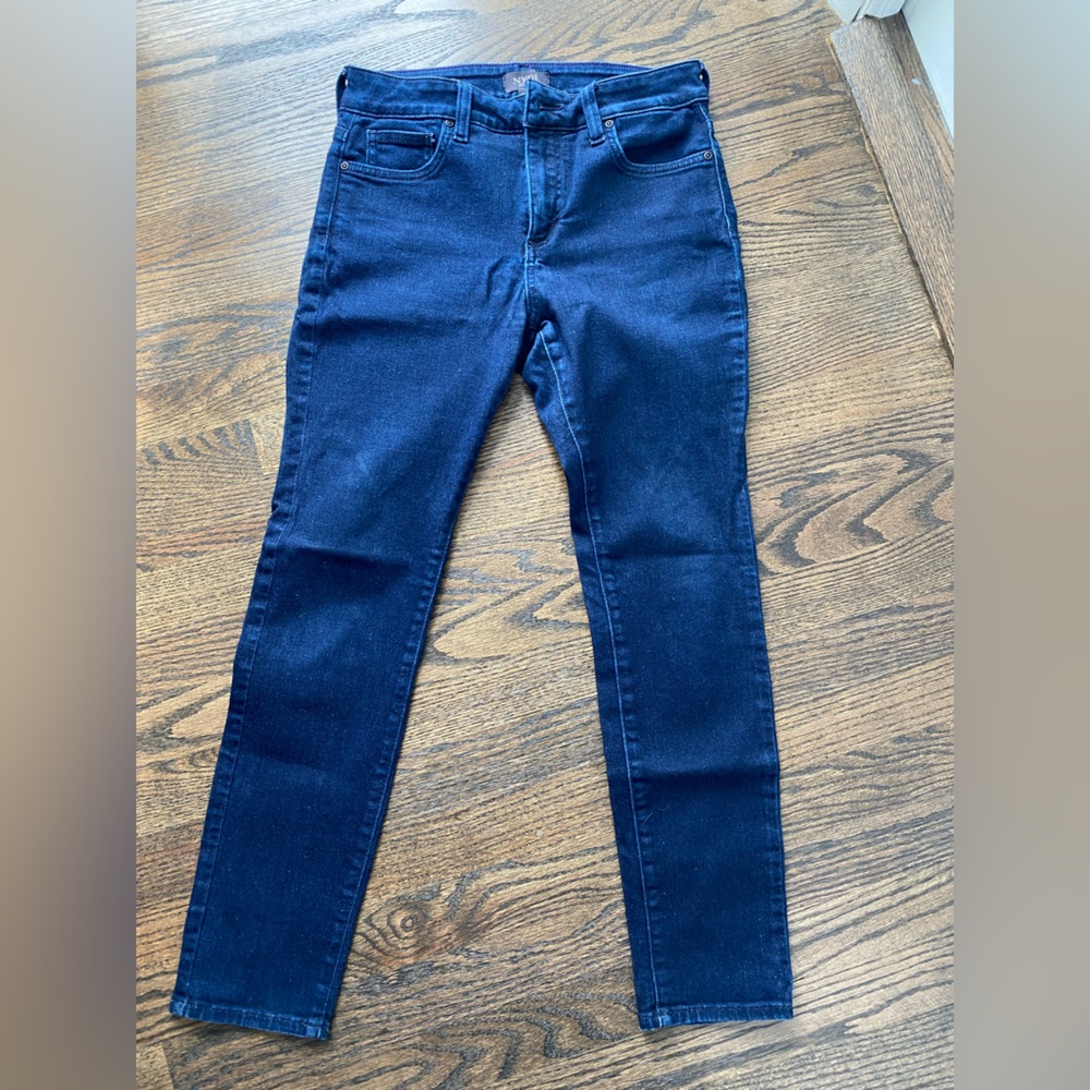 NYDJ LEGGING BLUE/SIZE 8 PETTIT  Made with Lift Tuck Technology  “Fairly New”